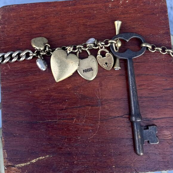 Y2k Fossil Charm Necklace Skeleton Key - Picture 5 of 10